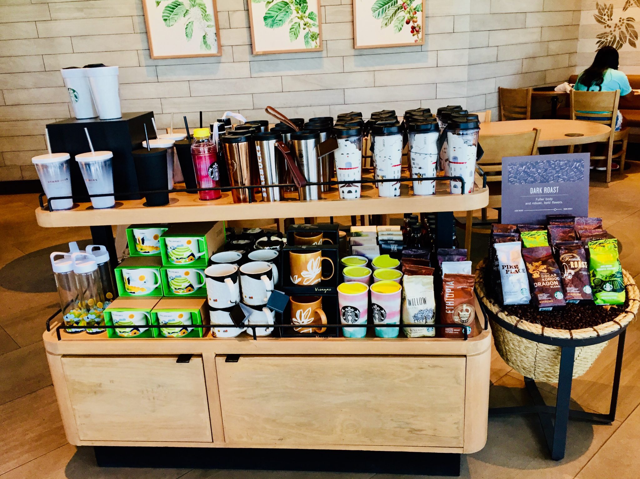 スターバックス/Starbucks in Mactan New Town、セブ島