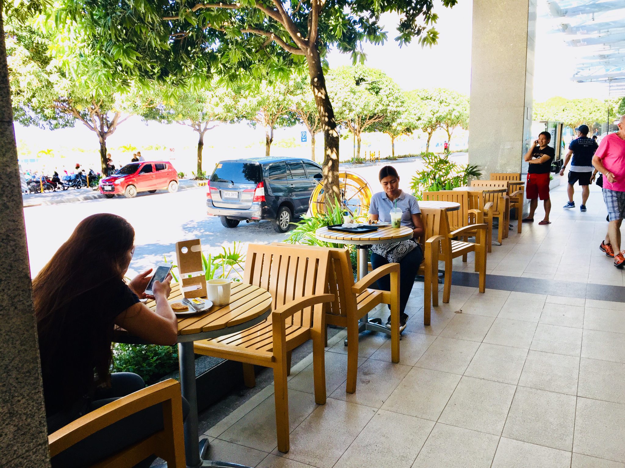 スターバックス/Starbucks in Mactan New Town、セブ島