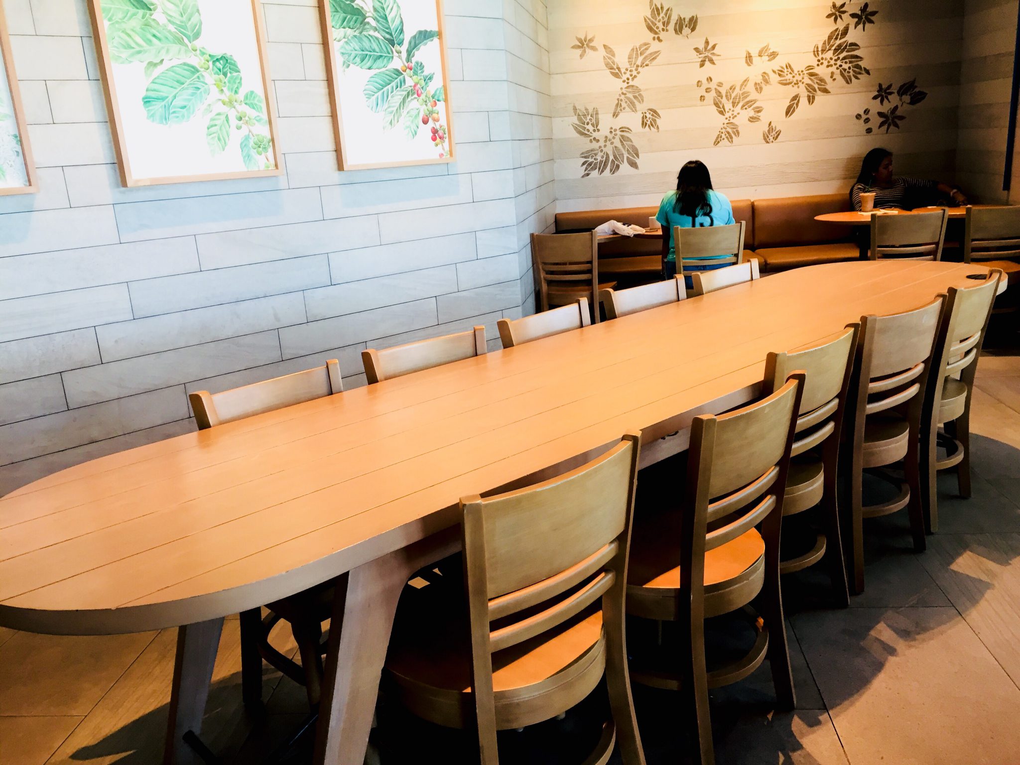 スターバックス/Starbucks in Mactan New Town、セブ島